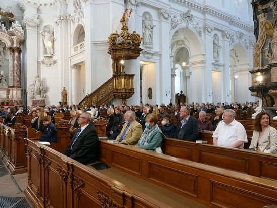Diakonenweihe im Fuldaer Dom (Foto: Karl-Franz Thiede)
